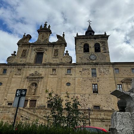 Vila Casa Sapita Villafranca Del Bierzo Exteriér fotografie